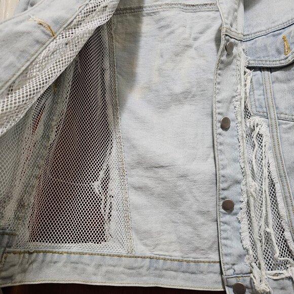 Distressed Light Wash Denim Jacket With Mesh Inserts Frayed Detailing & Button C - Picture 3 of 12